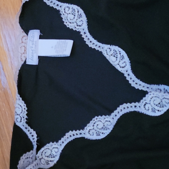 Women's pajamas - Picture 2 of 7